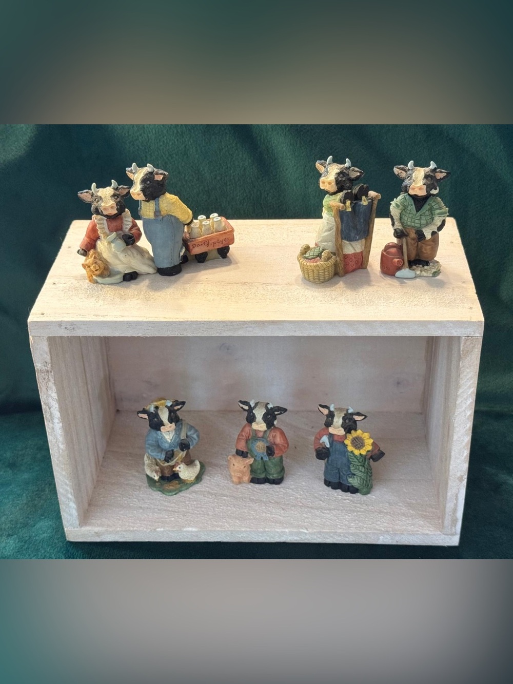Cowtown Vtg 1992 Resin Handpainted Farm Cow Figurines Ganz Lot of 7 w/ box RARE